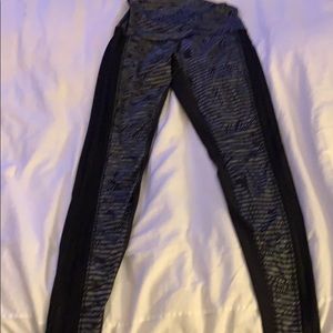 Black and gray lululemon pants